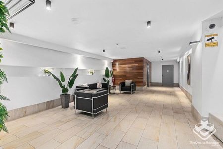 Spacious & Modern Unit â Steps to Indooroopilly Shops, CafÃ©s & Transport - Photo 3