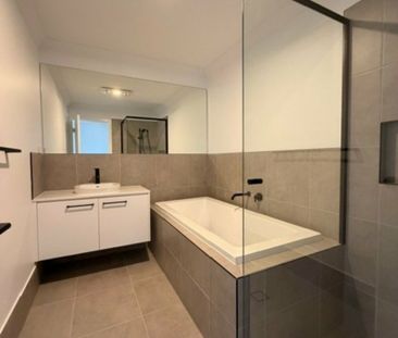 The perfect new 4 bedroom home!! - Photo 2