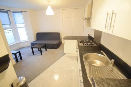 Studio to rent - Photo 4