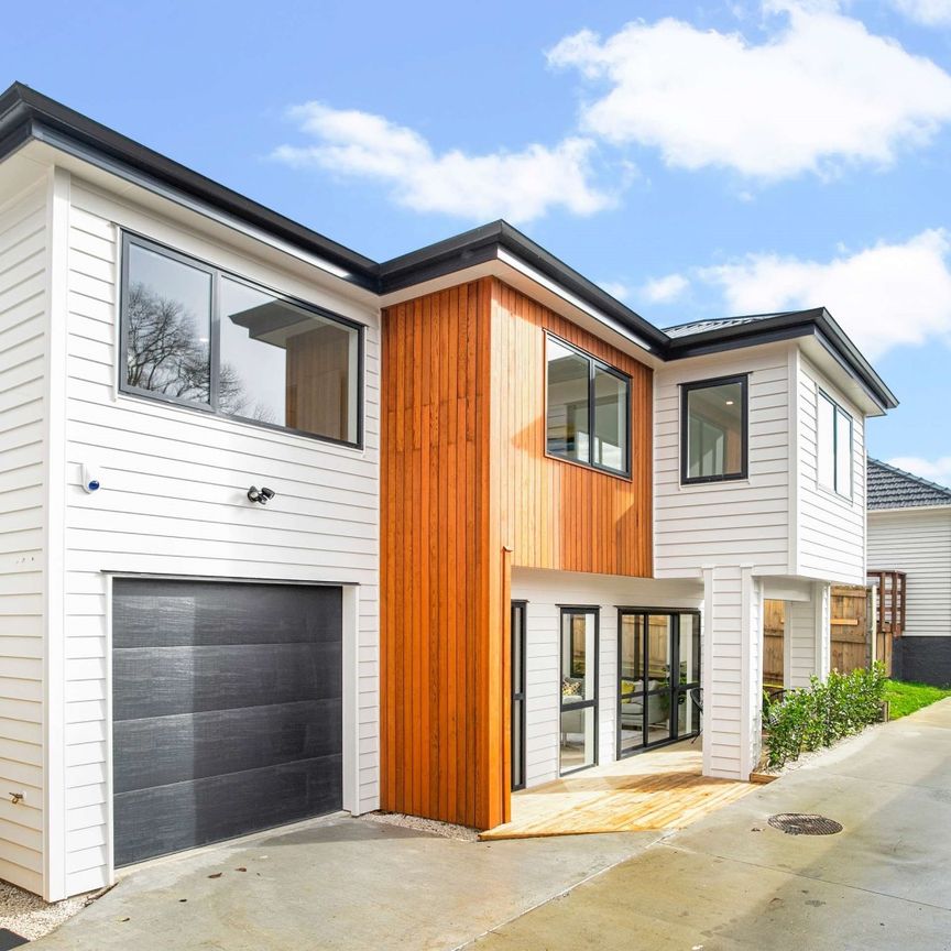 Fantastic home in Panmure - Photo 1