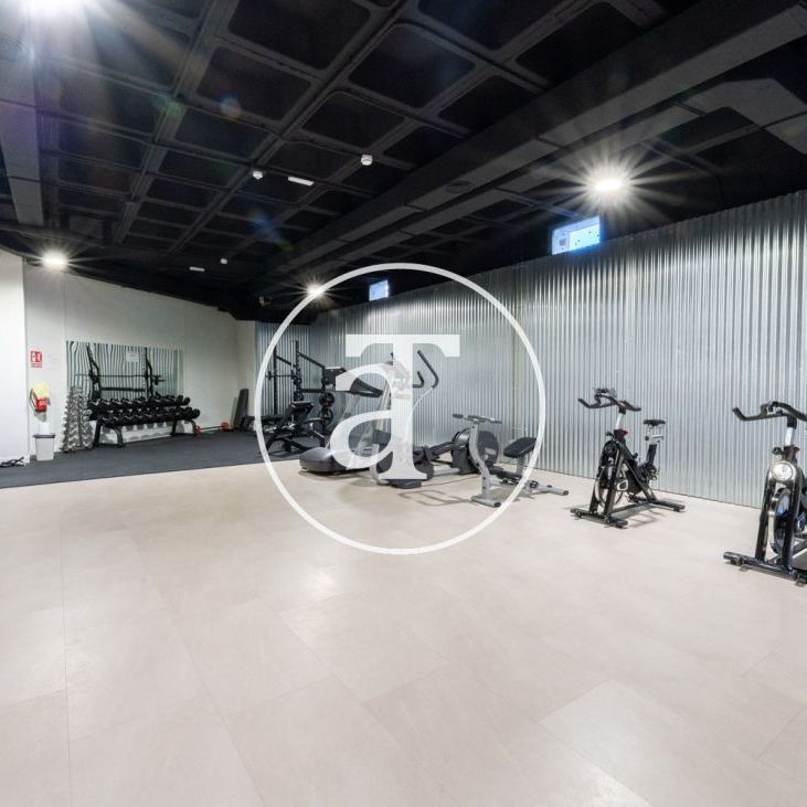 Temporary rental apartment with 1 bedroom and 1 bathroom with panoramic views, swimming pool and parking in San Sebastián de los Reyes - Photo 1