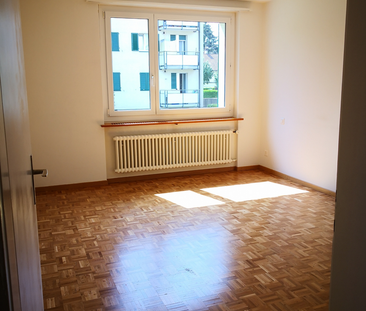 Charmante 4.5-Zimmerwohnung mit Balkon - Photo 2