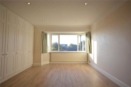 Stoneleigh Crescent, Epsom, Surrey, KT19 0RP - Photo 5