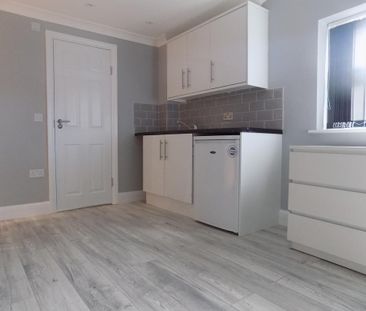 Studio to rent - Photo 6