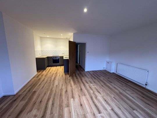 Flat to rent - Photo 1