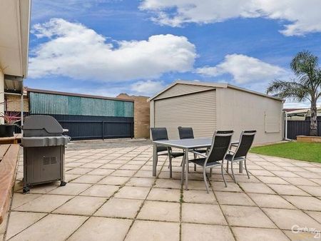 Summer at the Beach! House Proud Tenants Needed! - Photo 3