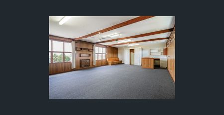 Beautiful Family Home - Photo 2