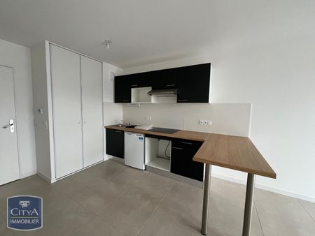 Location Appartement 2 pièces 40m² LA ROCHELLE 17000 - Photo 2