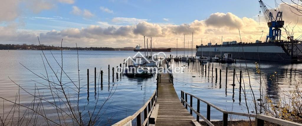 Maritime 3-Zimmer-Altbauwohnung mit direkter Wasserlage, Strandnähe & Charme in Kiel-Friedrichsort - Photo 1