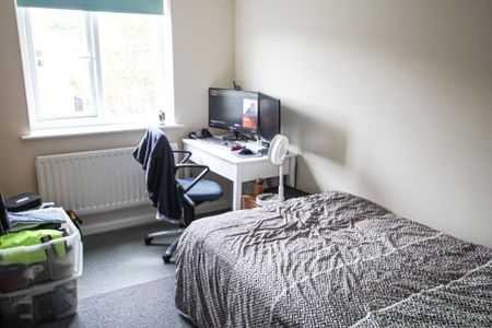 4 bedroom detached house to rent - Photo 4