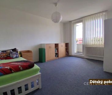 Pronájem prostorného bytu 3+1 s balkonem ve Slavkově u Brna – Zlatá... - Photo 4