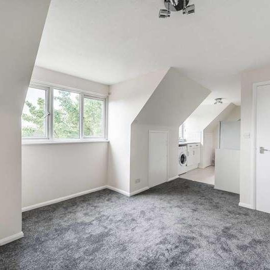 Deane Avenue, Ha, Ruislip, HA4 - Photo 1