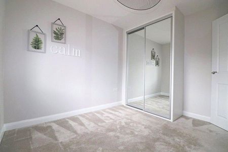 3 bedroom link detached house to rent - Photo 4