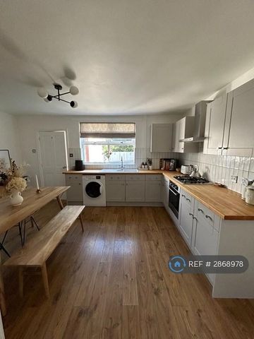 2 bedroom terraced house to rent - Photo 5