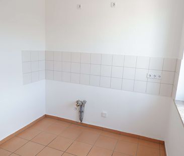 frei ab 1.6. - Bad mit Fenster - Laminat - WG-gerecht - im 3. OG - Foto 1