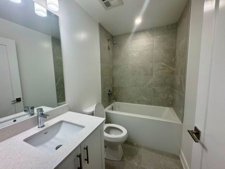 For Lease - 693 Davis Drive Unit# B407, Newmarket, Ontario - Photo 3