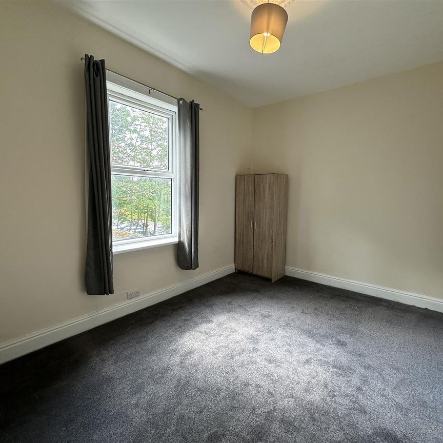 24 Manchester Rd, Audenshaw., M34 5GB - Photo 1