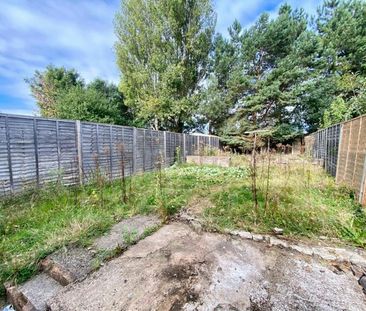 Semi-detached house to rent on - Photo 2