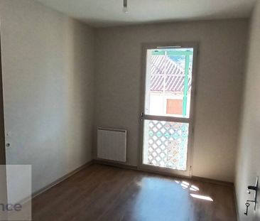 Location appartement 4 pièces 72 m² à Brusque (12360) - Photo 2