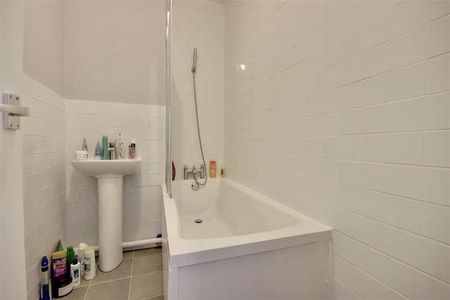 Devonshire Avenue, Southsea, PO4 - Photo 5