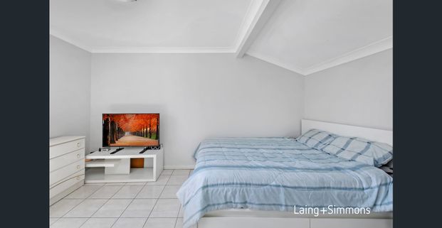 Neat and modern two-bedroom townhouse - Photo 1