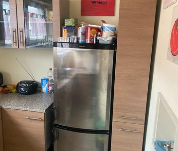 Wohnung in Hof: 2 Zimmer, Küche, Bad, Keller, Bodenabteil - Photo 5