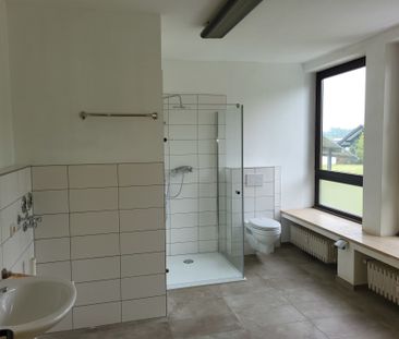 Helle 2 Zimmer Wohnung (Hochpaterre) zur Miete mit Balkon in ruhige... - Photo 1