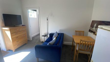 1 bedroom property to rent - Photo 2