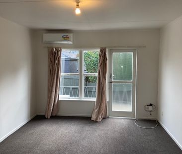 Very Tidy with a View of Mt Wellington - Photo 3