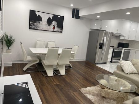 For Lease - 24 Frost Street, Brampton, Ontario - Photo 3