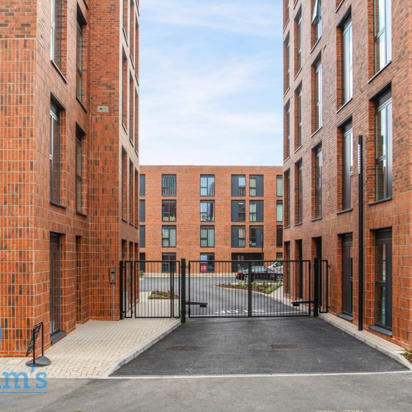 3 bed Apartment for Rent - Photo 1