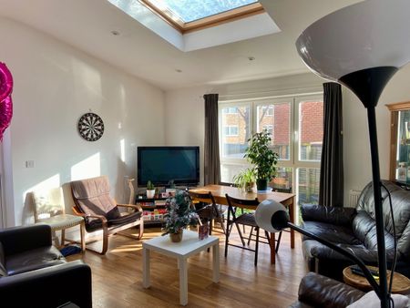 6 Bed Terraced House, Tennyson Road, SO17 - Photo 3