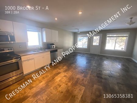 3 bed 1.5 bath - Photo 3