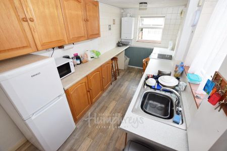 3 bedroom terraced house to rent - Photo 5