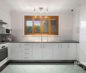 Beautifully Maintained Unit! - Photo 5