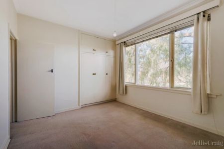 2 Bed, 1 Bath - Photo 3