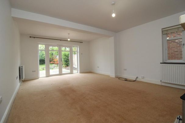 5 bedroom detached house to rent - Photo 1