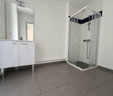 Location Appartement 3 pièces 57m² HONFLEUR 14600 - Photo 2