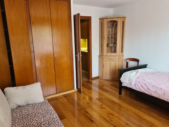 Petit Studio à louer à l'année à l'entrée de Crans - Foto 1
