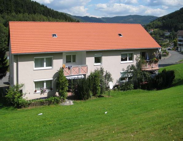 Demnächst frei! 4-Zimmer-Wohnung mit Terrasse und neuen Badezimmer in Plettenberg - Foto 1