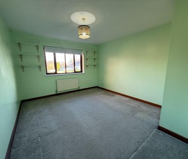 2 Bed House - Terraced - Photo 3