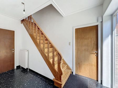 Woning met 3 slaapkamers op een zeer ruim perceel van 2267 m². - Photo 2