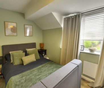 2 bedroom end of terrace house to rent - Photo 2