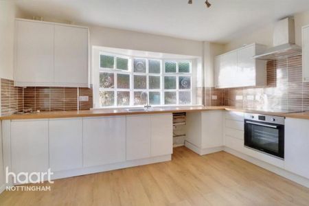 3 bedroom end of terrace house to rent - Photo 2