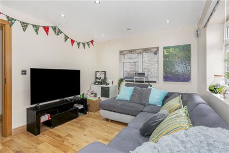West Hill, Wandsworth, SW18 1RU - Photo 3