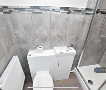 1 bedroom in a house share to rent - Photo 6