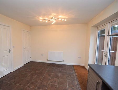 3 bedroom terraced house to rent - Photo 2
