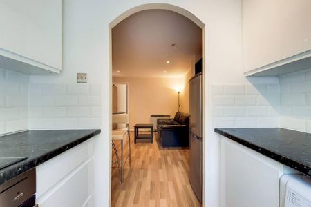 1 bedroom flat to rent - Photo 2