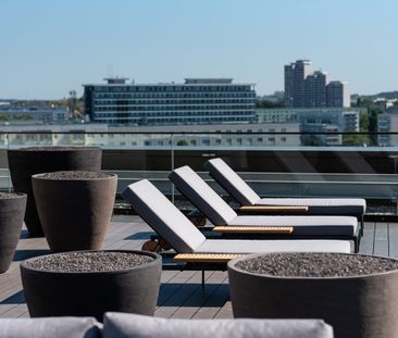 Hochwertige 2-Zimmer-Wohnung mit Loggia in Bestlage direkt am Alexa... - Photo 1