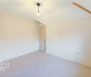 3 bedroom semi-detached house to rent - Photo 6